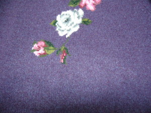 紫のセーター修理